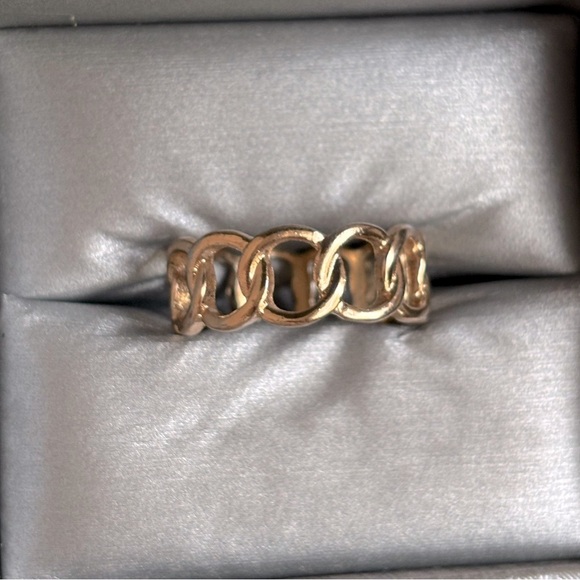 Elegant Gold Chain Link Ring - Picture 1 of 4